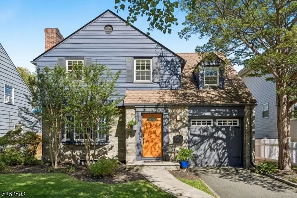 305 Montague Pl, South Orange Village Twp.