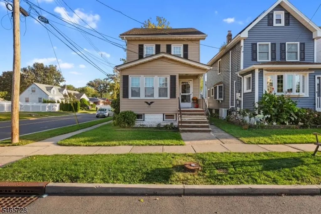 646 E 2nd Ave, Roselle Boro