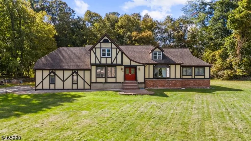 40 Woodland Rd, Franklin Boro