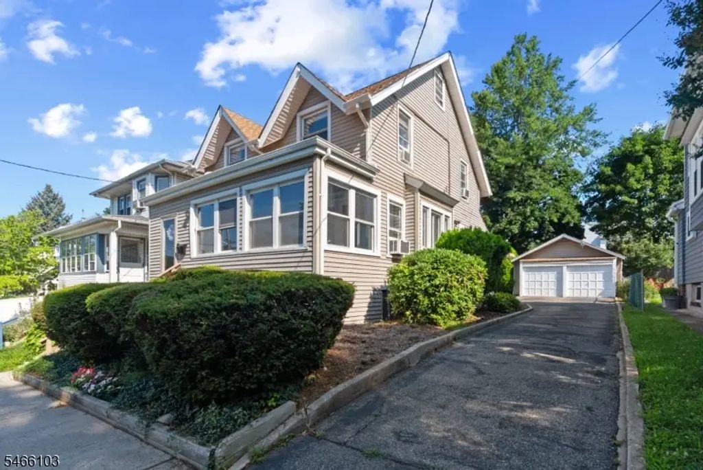 19 Ashwood Ter, West Orange Twp.