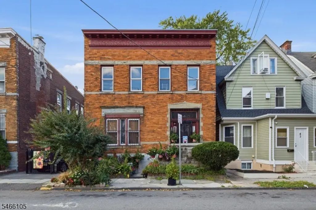 45 S 9th St, Newark City