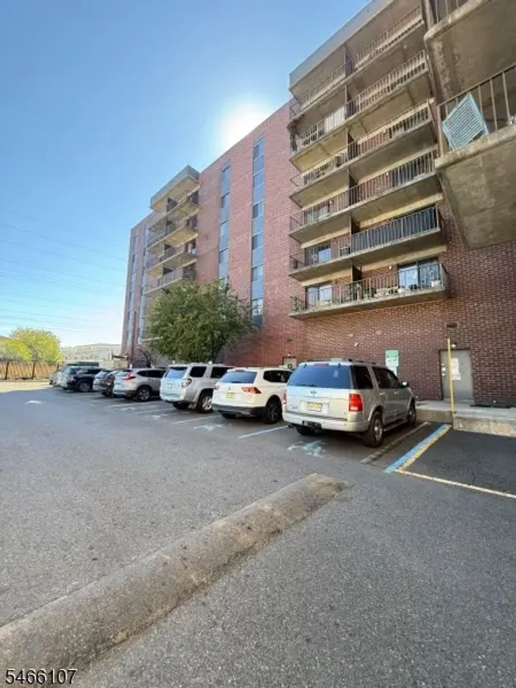10 N Wood Ave, Linden City