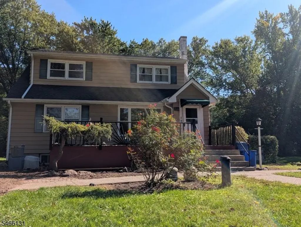 15 N Riverview Ave, Knowlton Twp.
