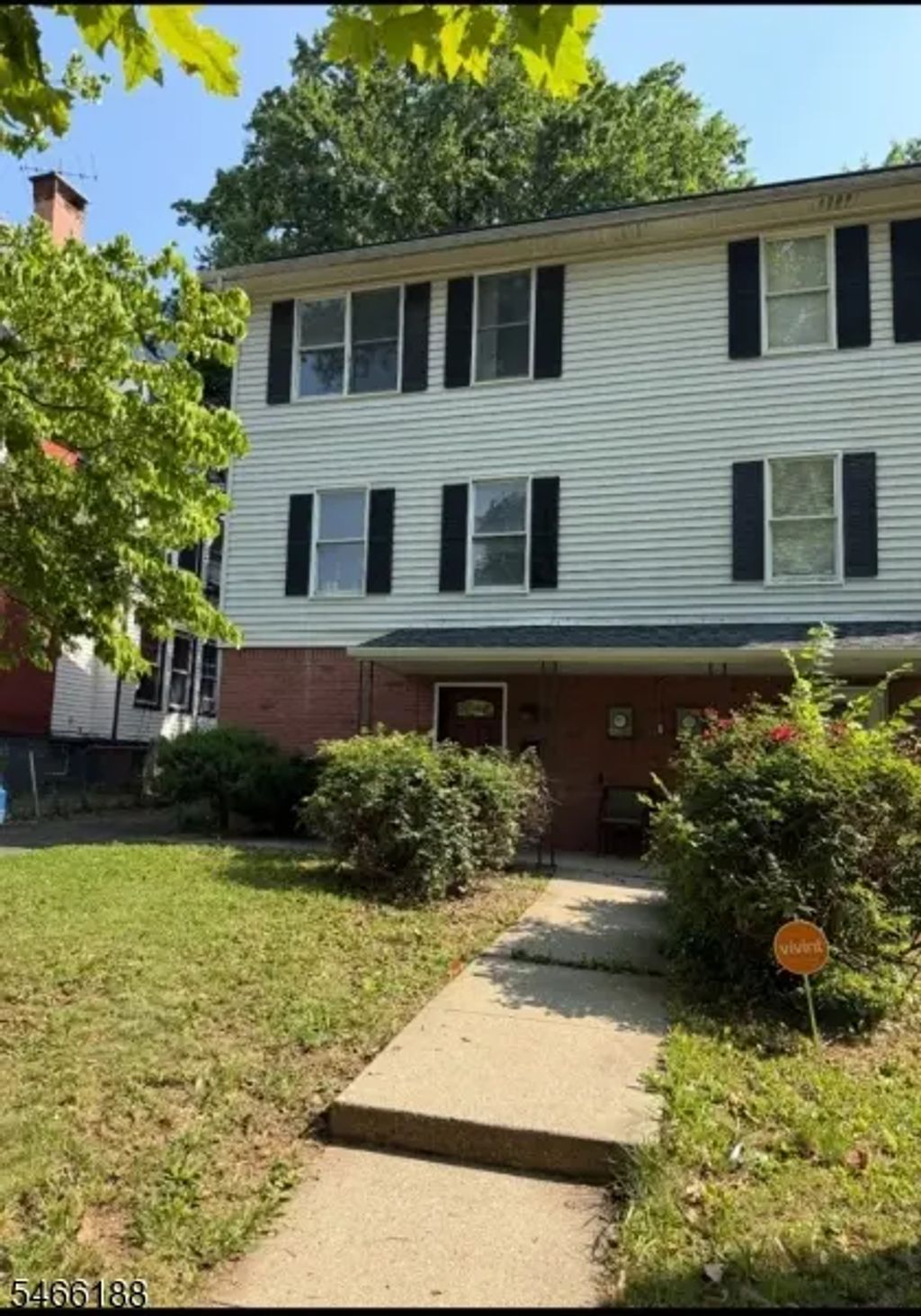 90 Chestnut St, East Orange City
