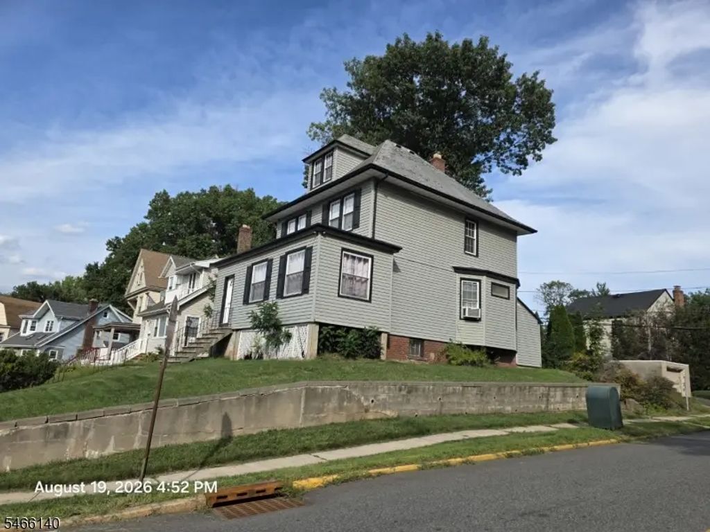 90 Midland Ave, East Orange City