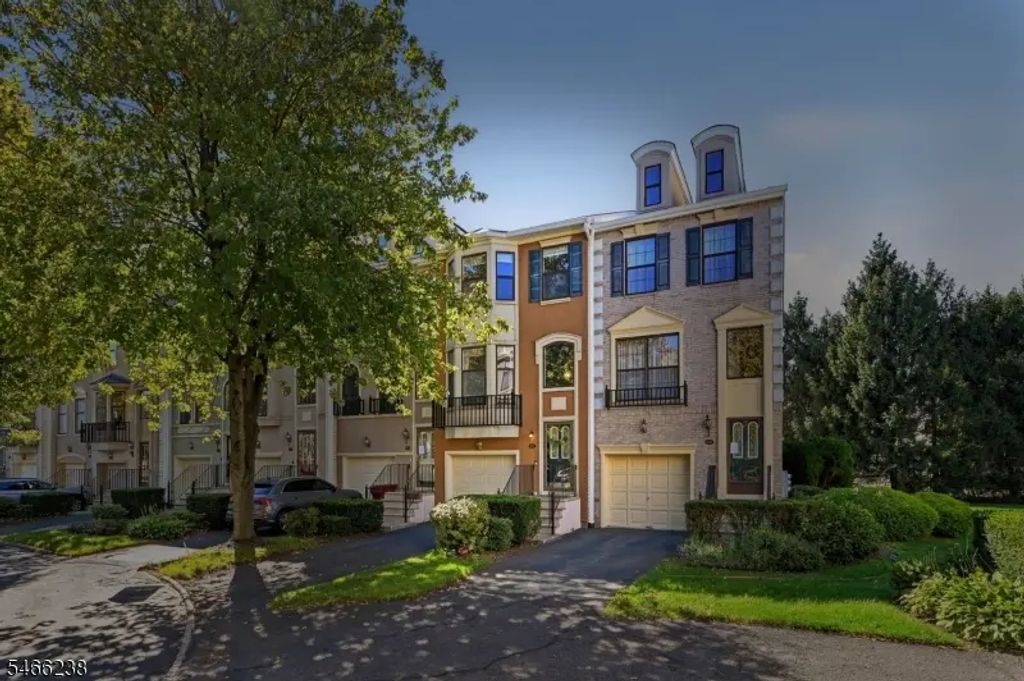 471 Hartford Dr, Nutley Twp.
