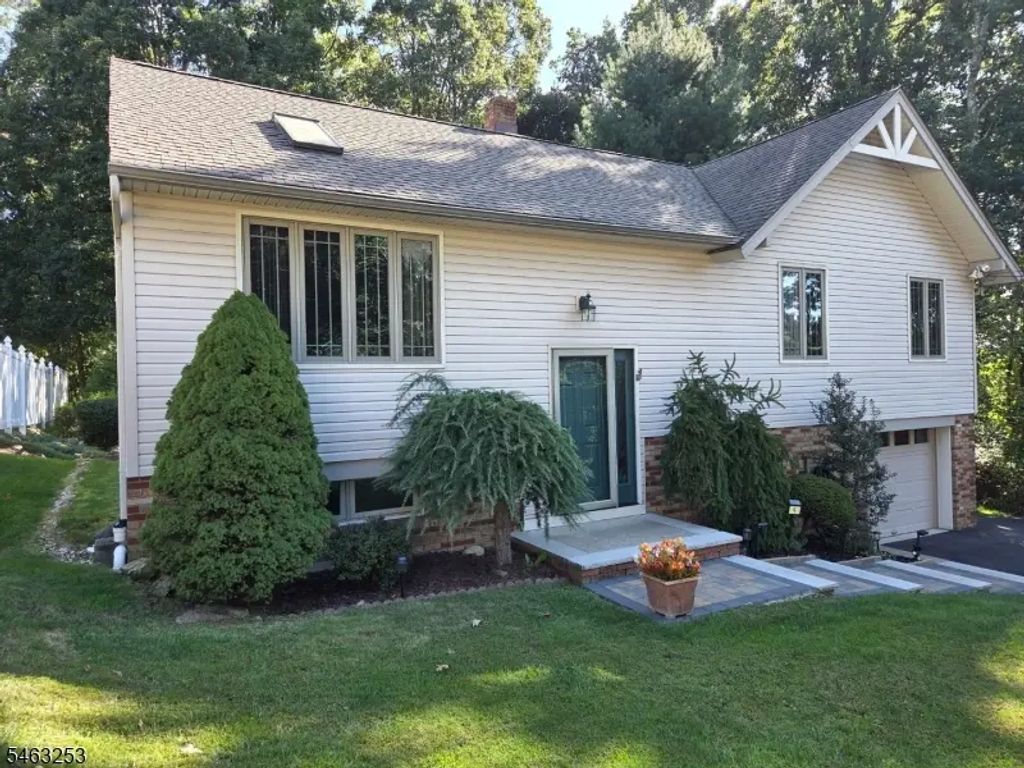 9 Mildred Ave, Hopatcong Boro