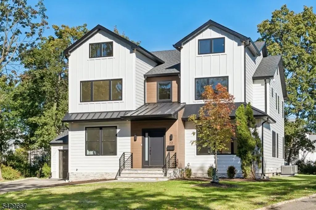22 Reeve Cir, Millburn Twp.