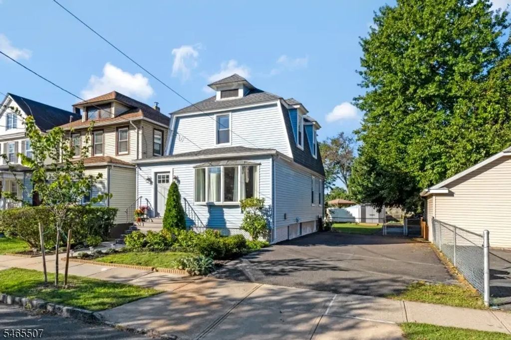 208 Walnut St, Roselle Park Boro