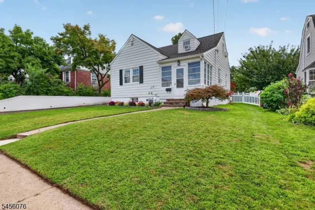 10-08 Campbell Rd, Fair Lawn Boro
