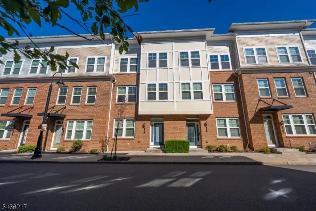 14 Fleet St, North Brunswick Twp.