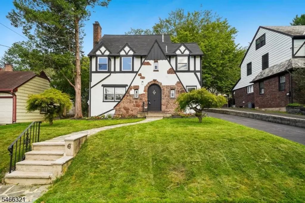 6 Norfolk Ave, Maplewood Twp.