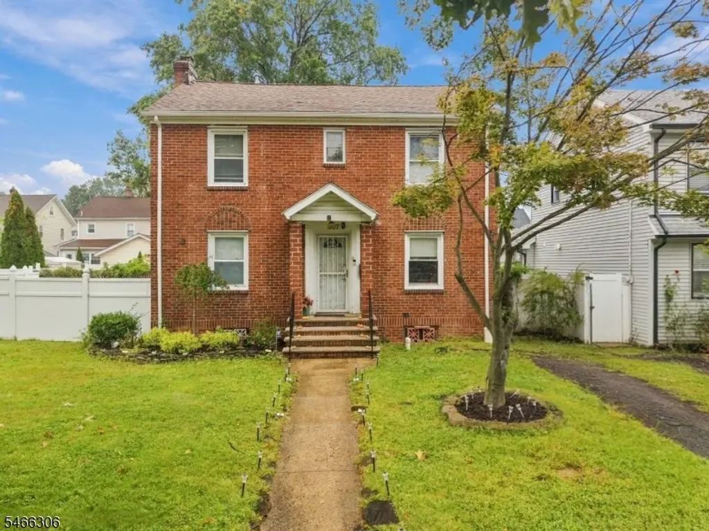 307 Conant St, Hillside Twp.