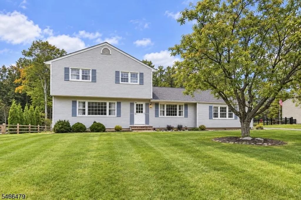 553 Rolling Hills Rd, Bridgewater Twp.