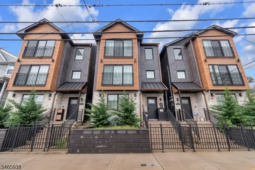 73 Stuyvesant Ave, Newark City
