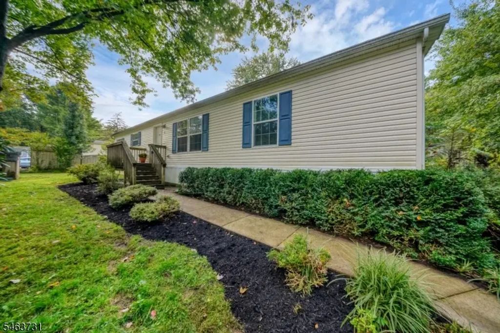 37 Sherwood Park, Washington Twp.