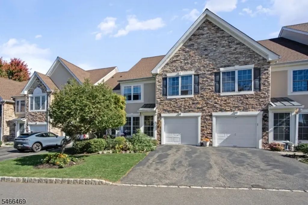 45 Magnolia Way, North Haledon Boro