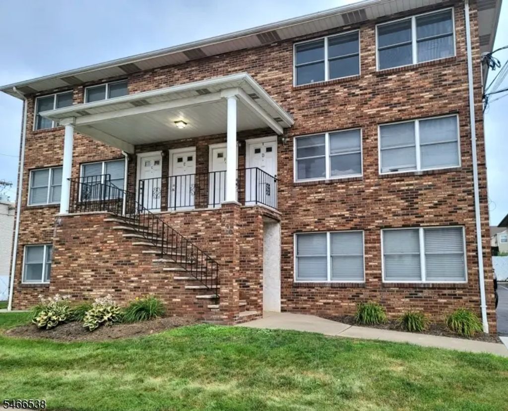 740 Van Houten Ave, Clifton City