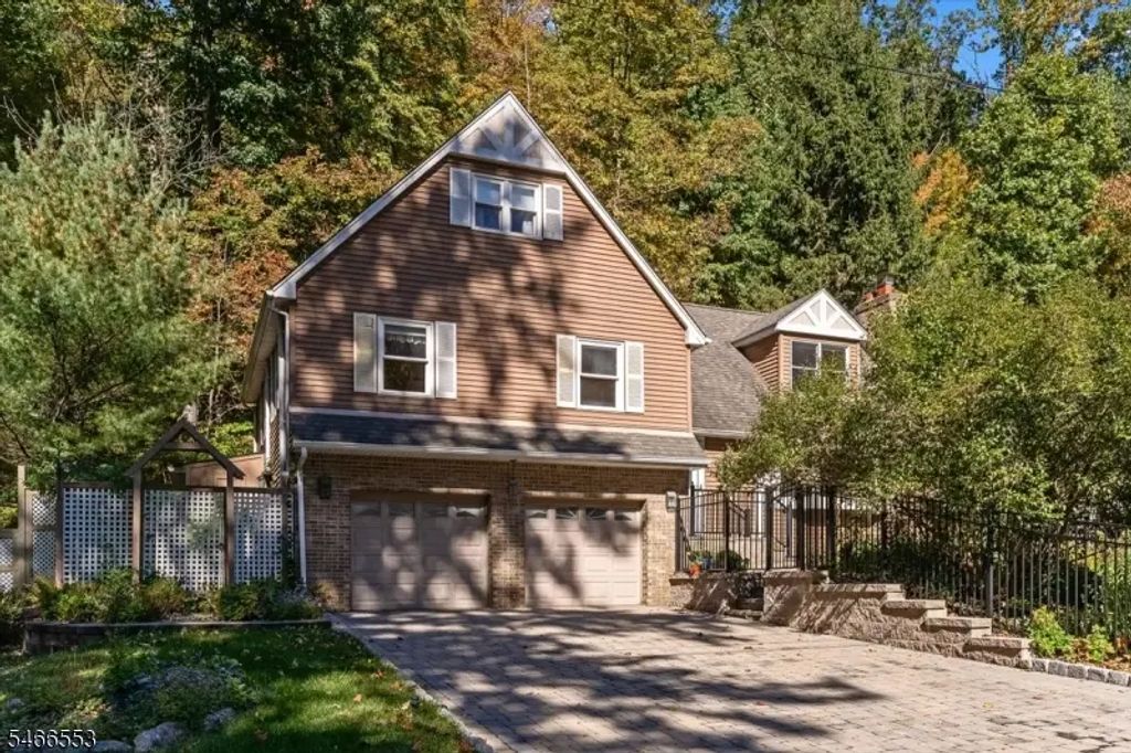51 Whippoorwill Ln, Sparta Twp.