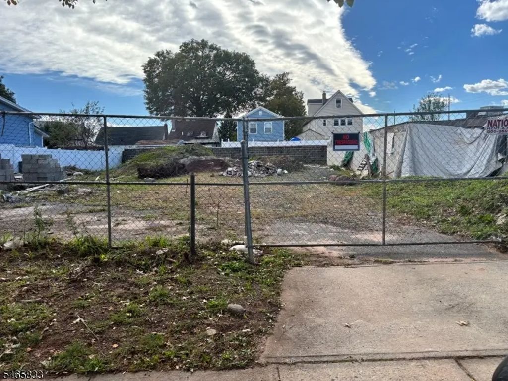 1135 Clark St, Linden City