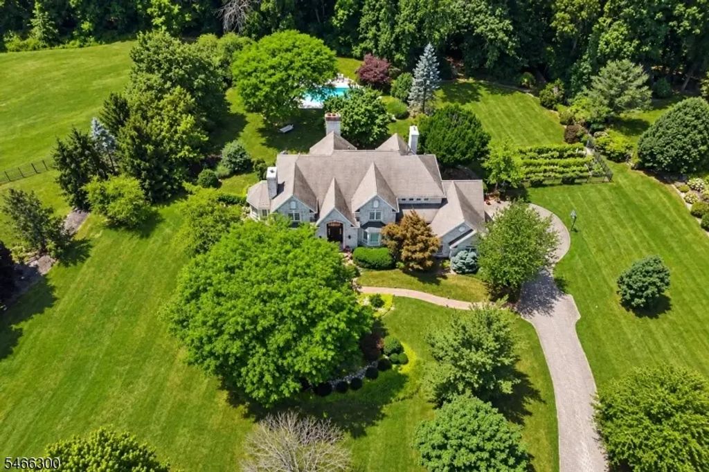 66 Baltusrol Way, Bernards Twp.