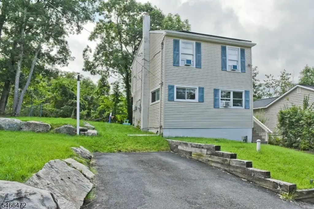 117 Vermont Trail, Hopatcong Boro