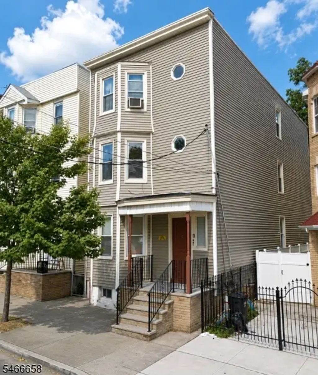 109 S 12th St, Newark City