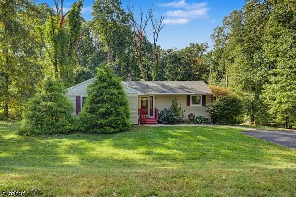 62 Logan Rd, Randolph Twp.