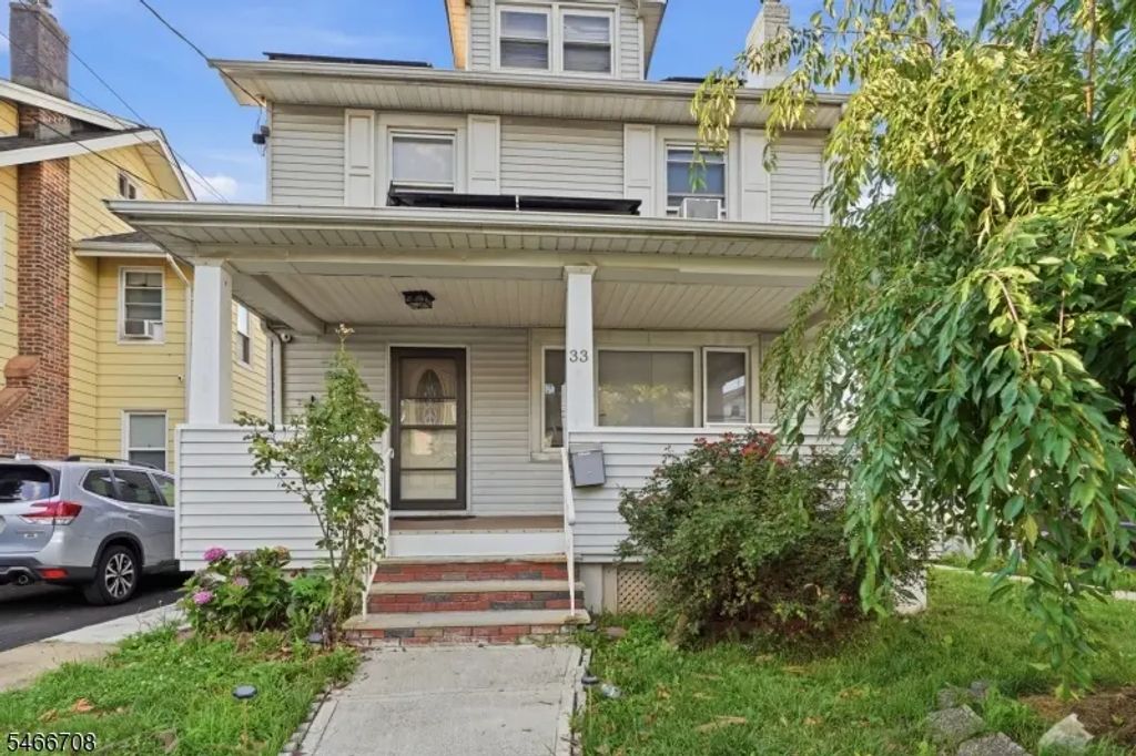 33 Fairbanks St, Hillside Twp.