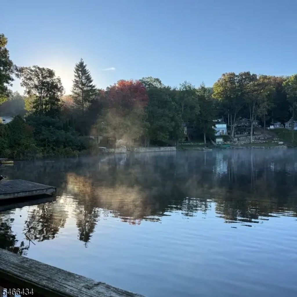 52 Horseshoe Dr, Jefferson Twp.