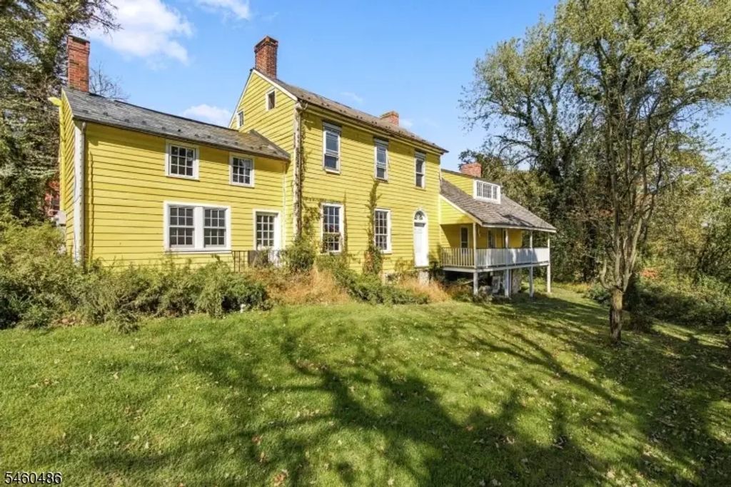 64 Bloomsbury Road, Franklin Twp.