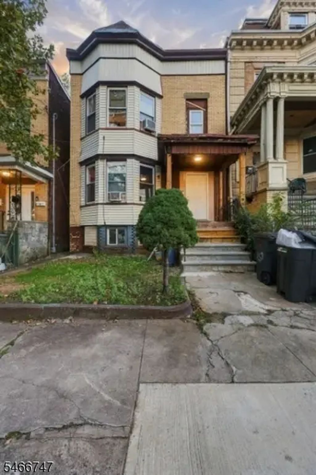 157 Milford Ave, Newark City