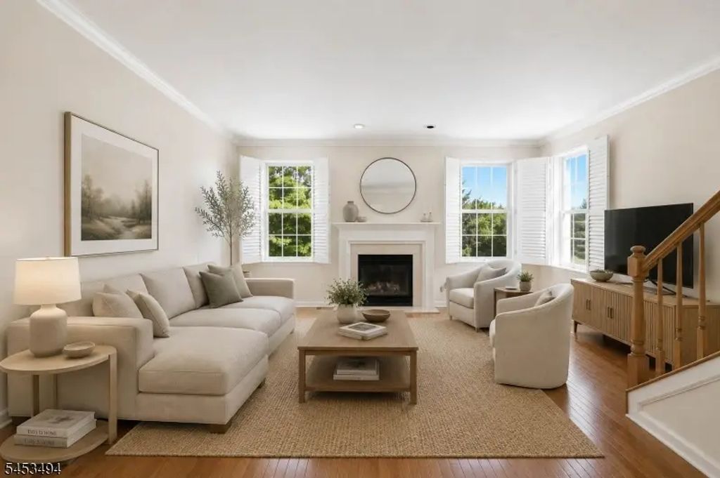 427 Hartford Dr, Nutley Twp.