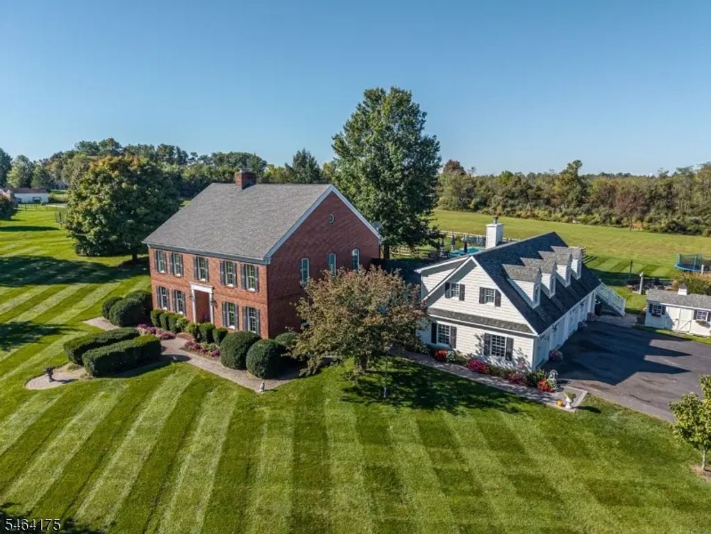 607 West Sidney Road, Franklin Twp.