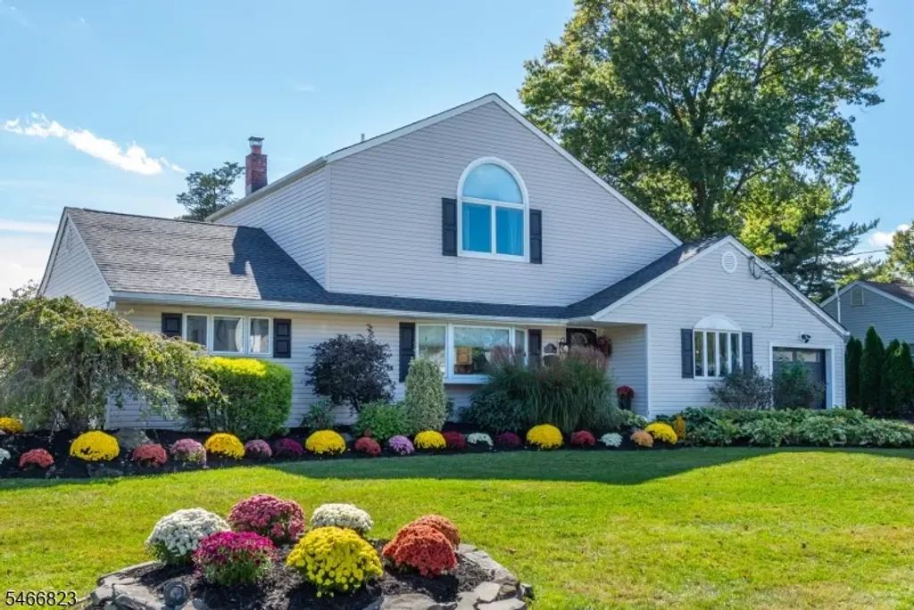 22 Woodland Pl, Pequannock Twp.