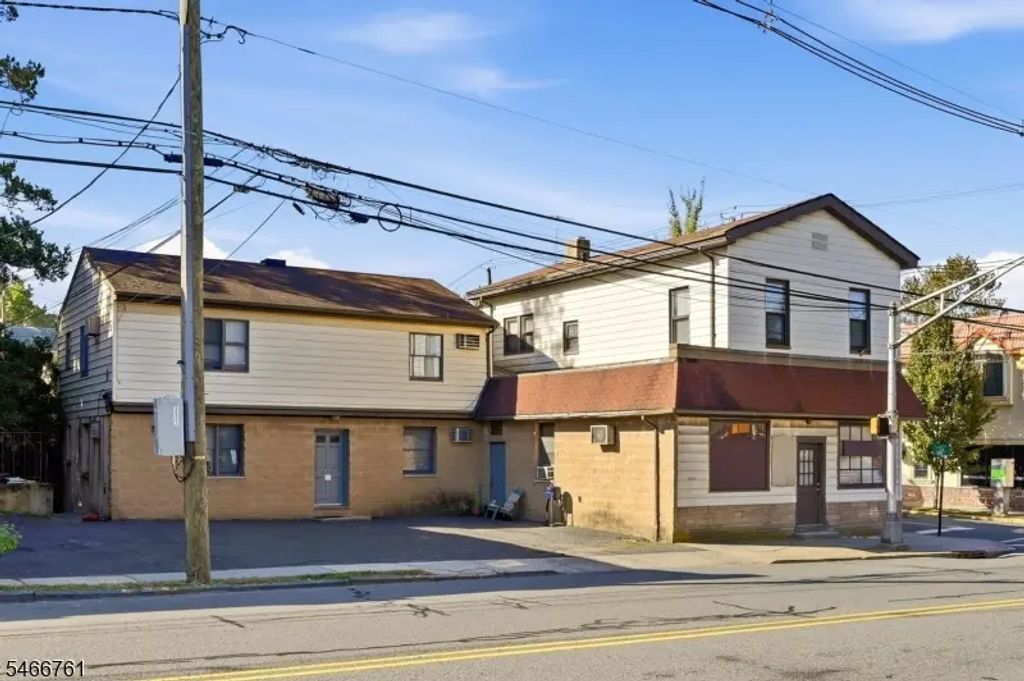 235 Centre St, Nutley Twp.