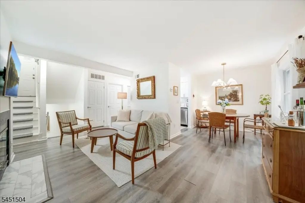 34 Loantaka Way, Madison Boro