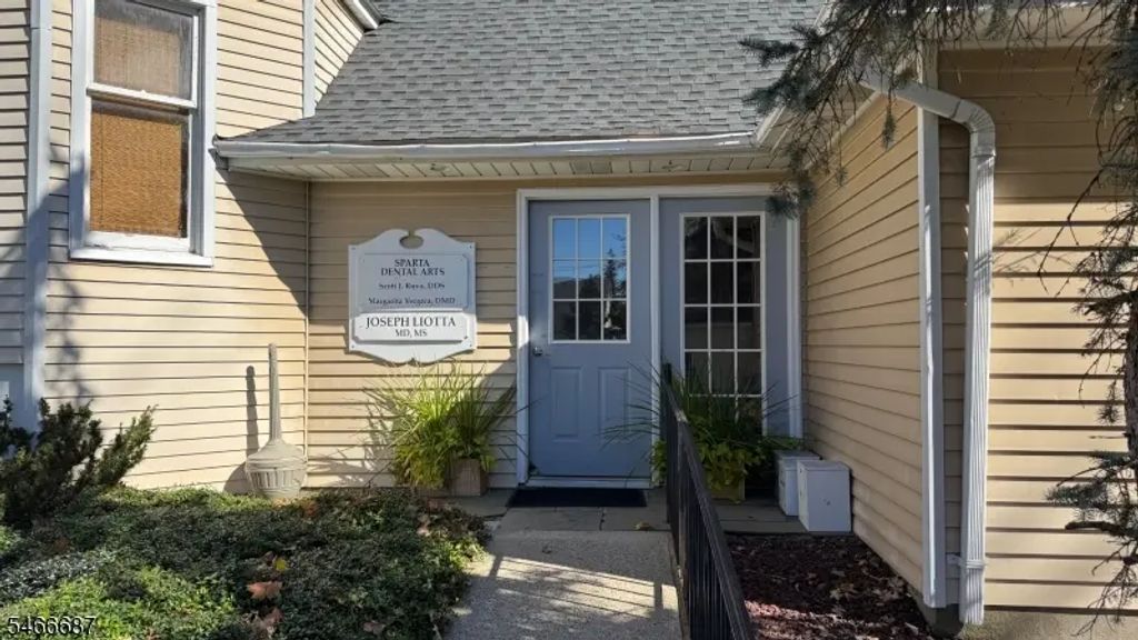 25 Main St, Sparta Twp.