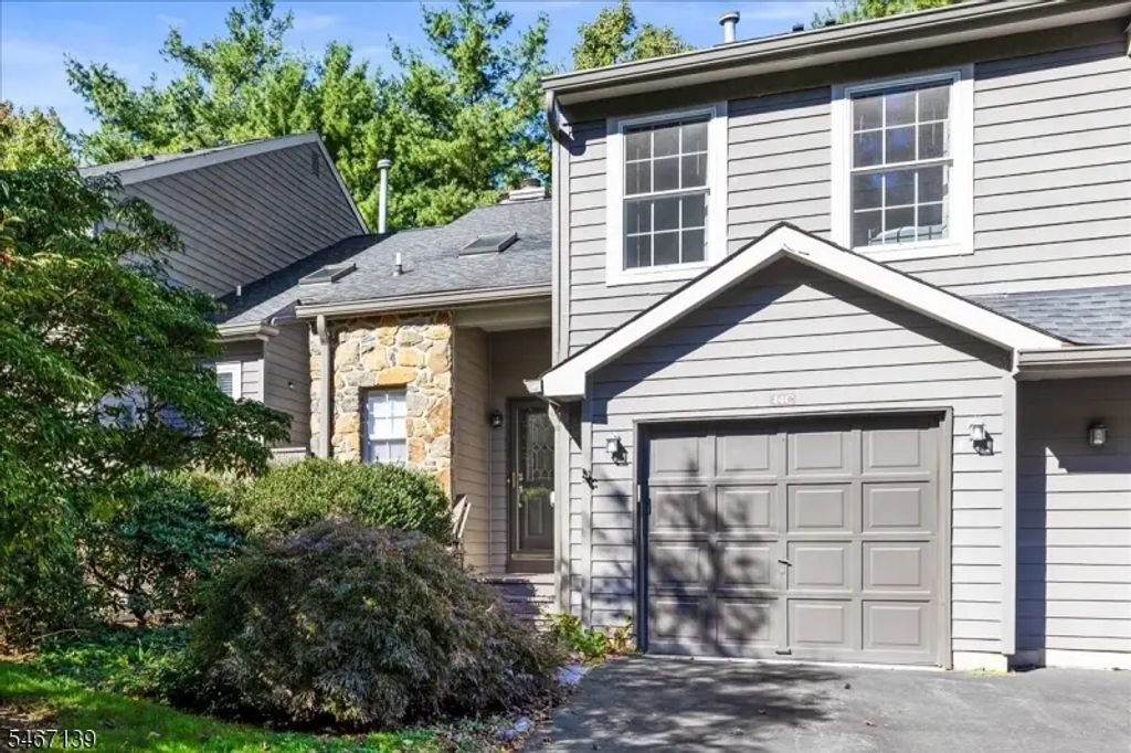 44c Watertown Ct, Montgomery Twp.