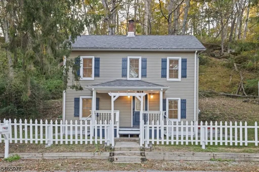 925 Wall St, Stillwater Twp.
