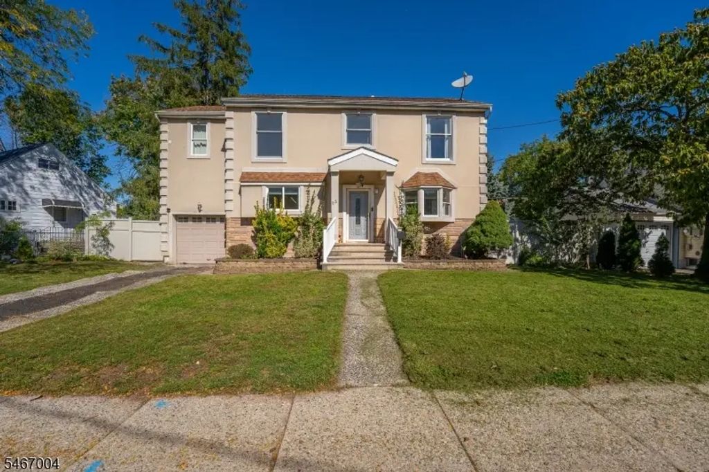 15 Dean Ter, Union Twp.