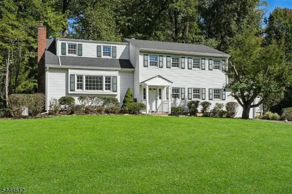 174 Sutton Dr, Berkeley Heights Twp.