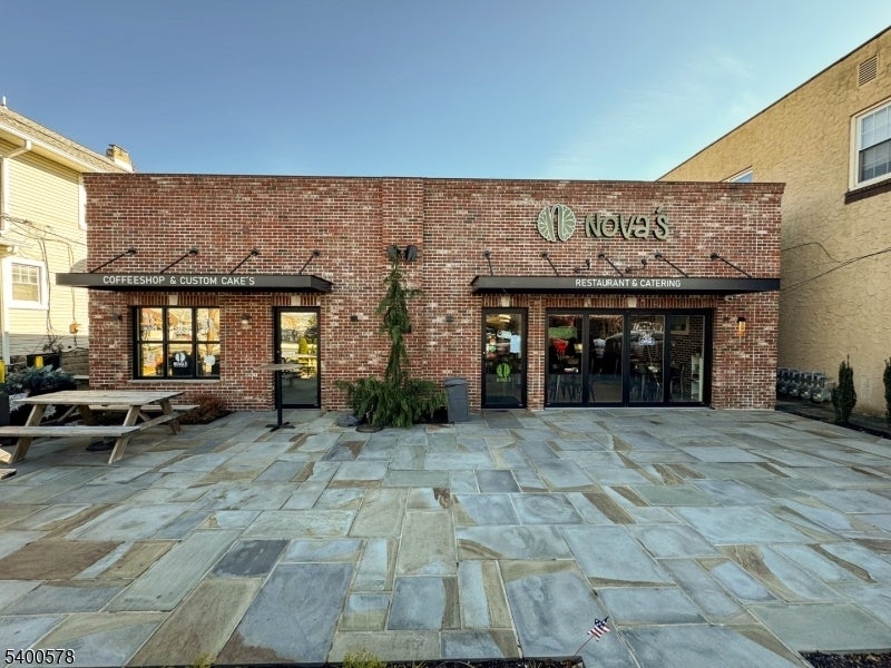 Photo of Listing #4000750