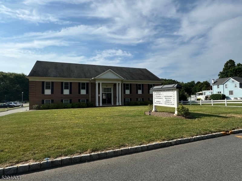Photo of Listing #3916863
