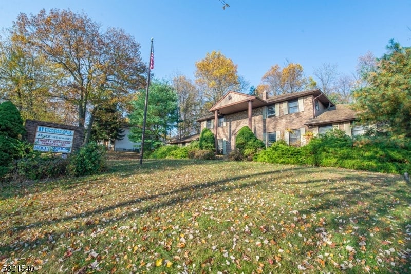 Photo of Listing #3932155