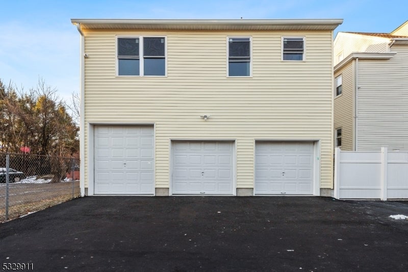 Photo of Listing #3939019