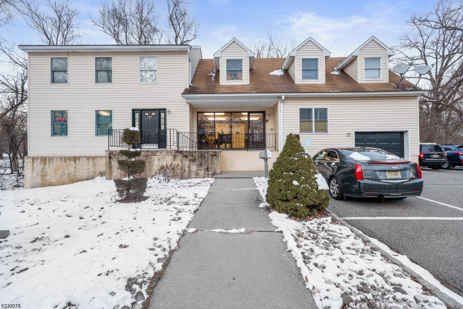 Photo of Listing #3939172