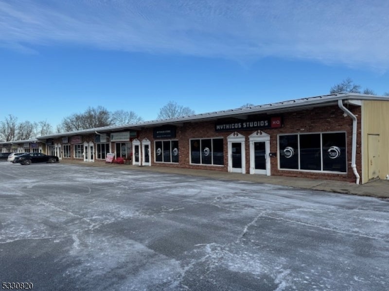 Photo of Listing #3942626