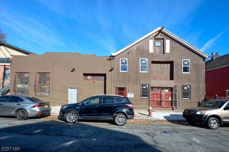 Photo of Listing #3949078