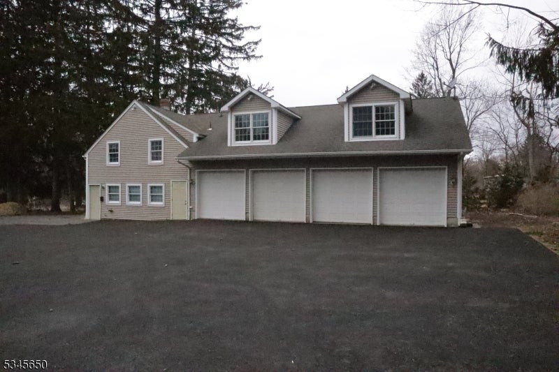 Photo of Listing #3952536